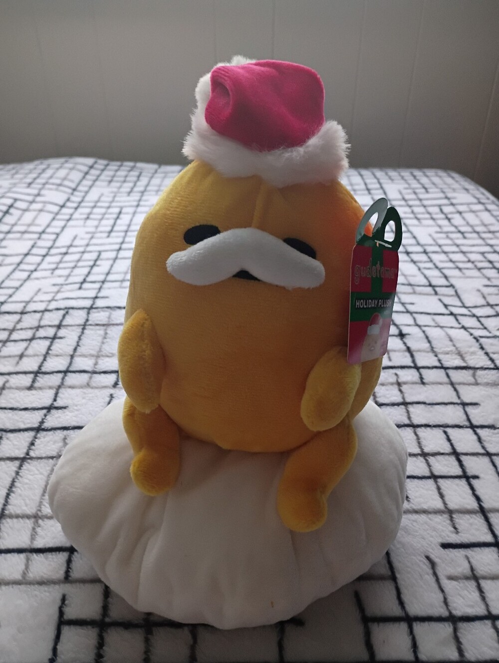 2023 Sanrio Gudetama Holiday Santa Claus Plush (8" - 9" Edition) NEW WITH TAGS